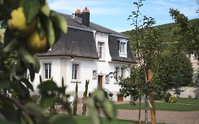 Les Charmes De La Vallee Noble